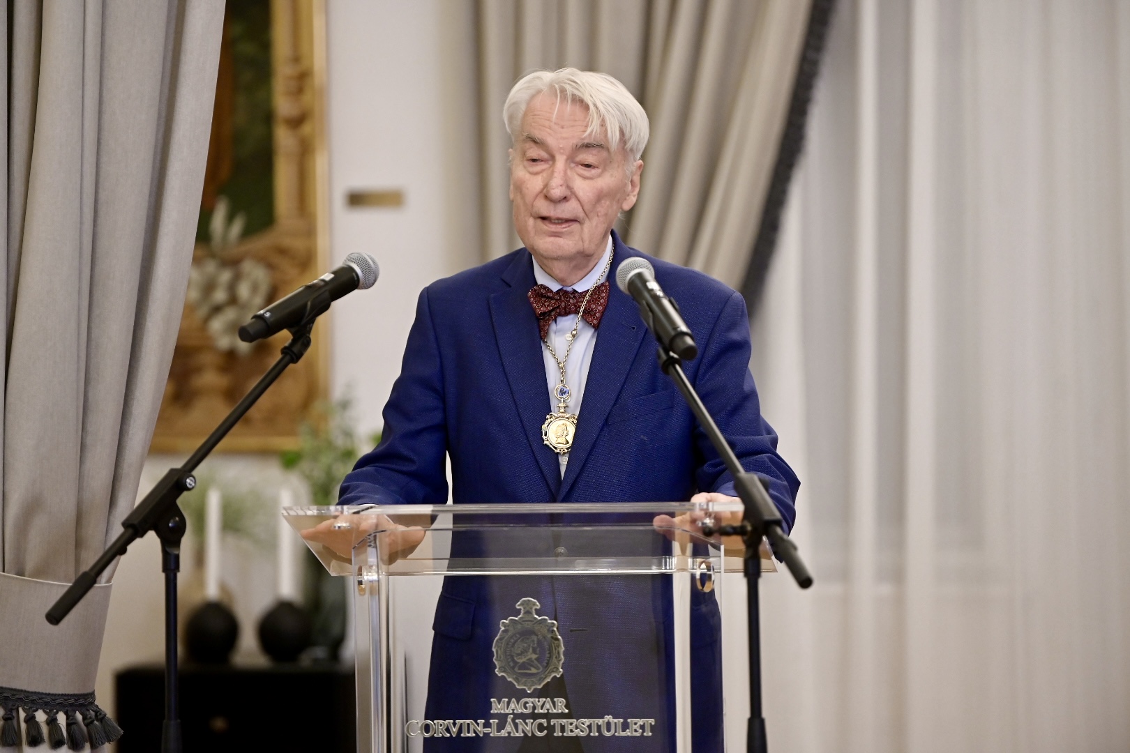 Prof. Dr. Vizi E. Szilveszter, az MCLT elnöke 